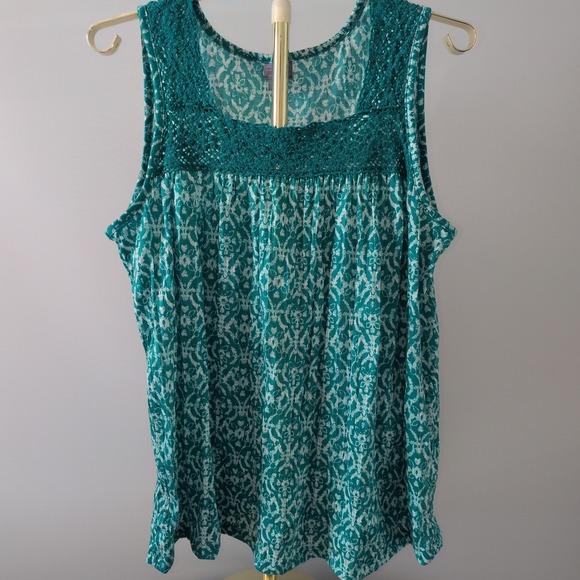 Laura Scott Tops - Laura Scott Sleeveless Top Women 1X Teal White Crochet Lace Trim Damask Blouse